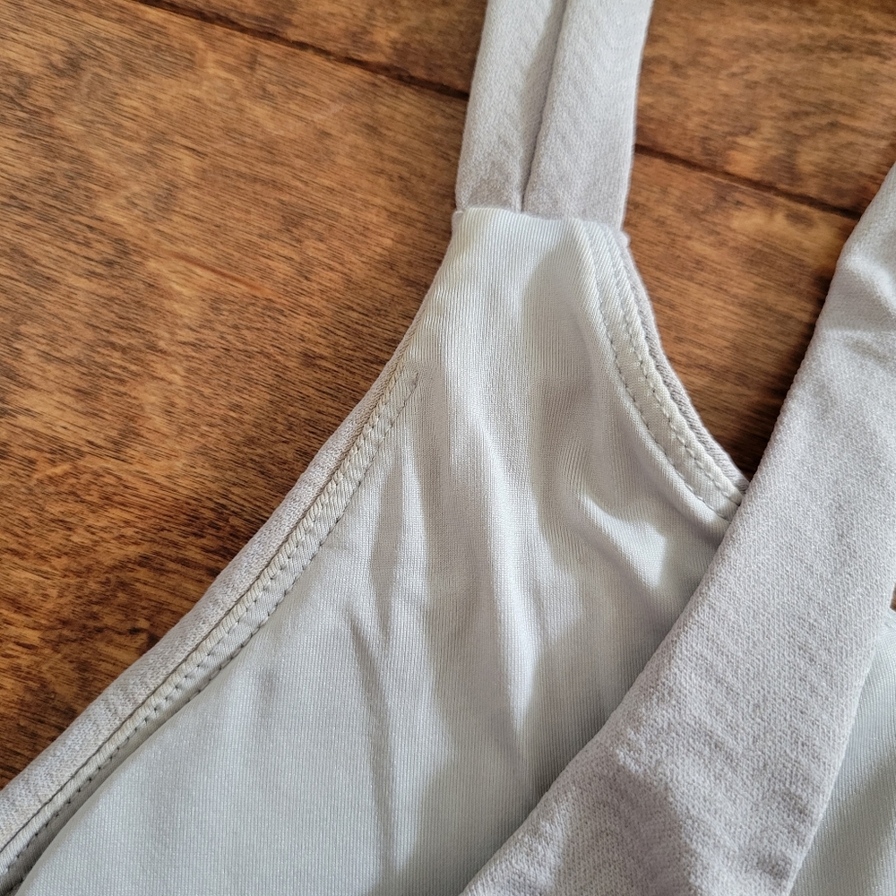 Buffbunny light gray sports bra - Picture 3 of 5